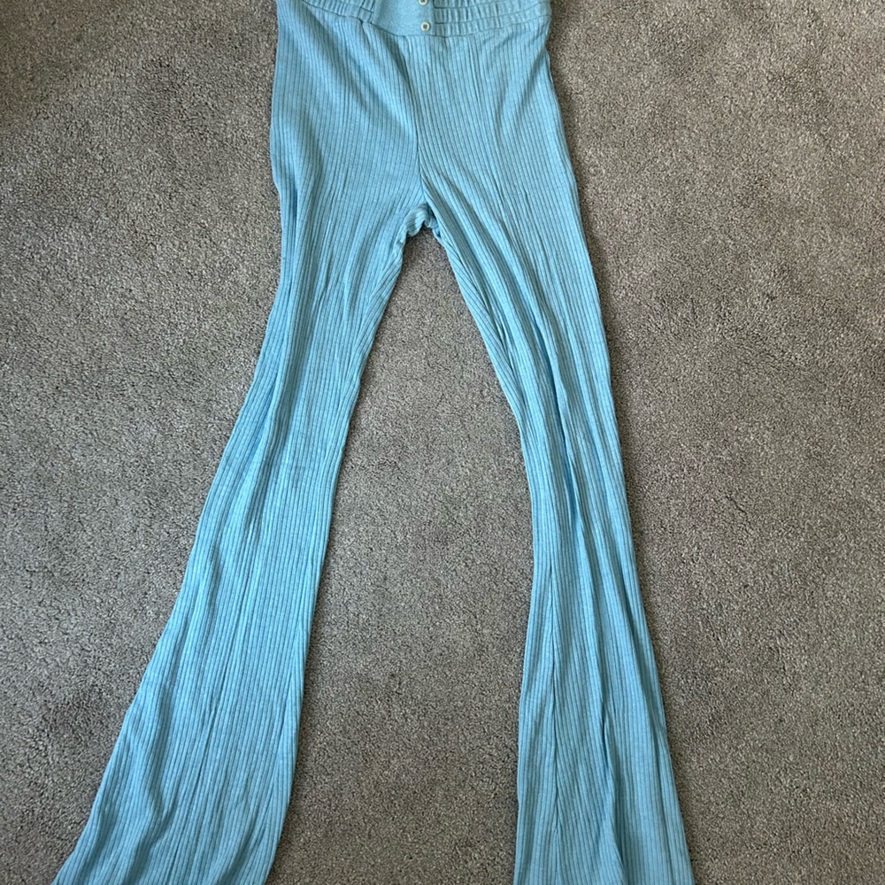 Urban Outfitters blue flare pants 🩵🩵🩵